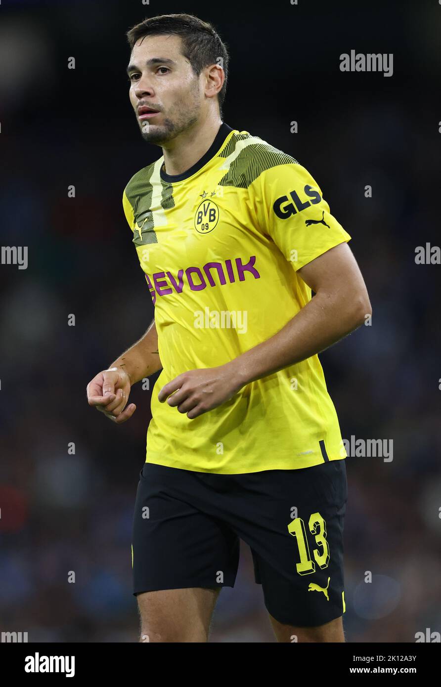 Manchester, Regno Unito. 14th Set, 2022. Raphael Guerreiro di Borussia Dortmund durante la partita della UEFA Champions League presso l'Etihad Stadium, Manchester. Il credito dell'immagine dovrebbe essere: Darren Staples/Sportimage Credit: Sportimage/Alamy Live News Foto Stock