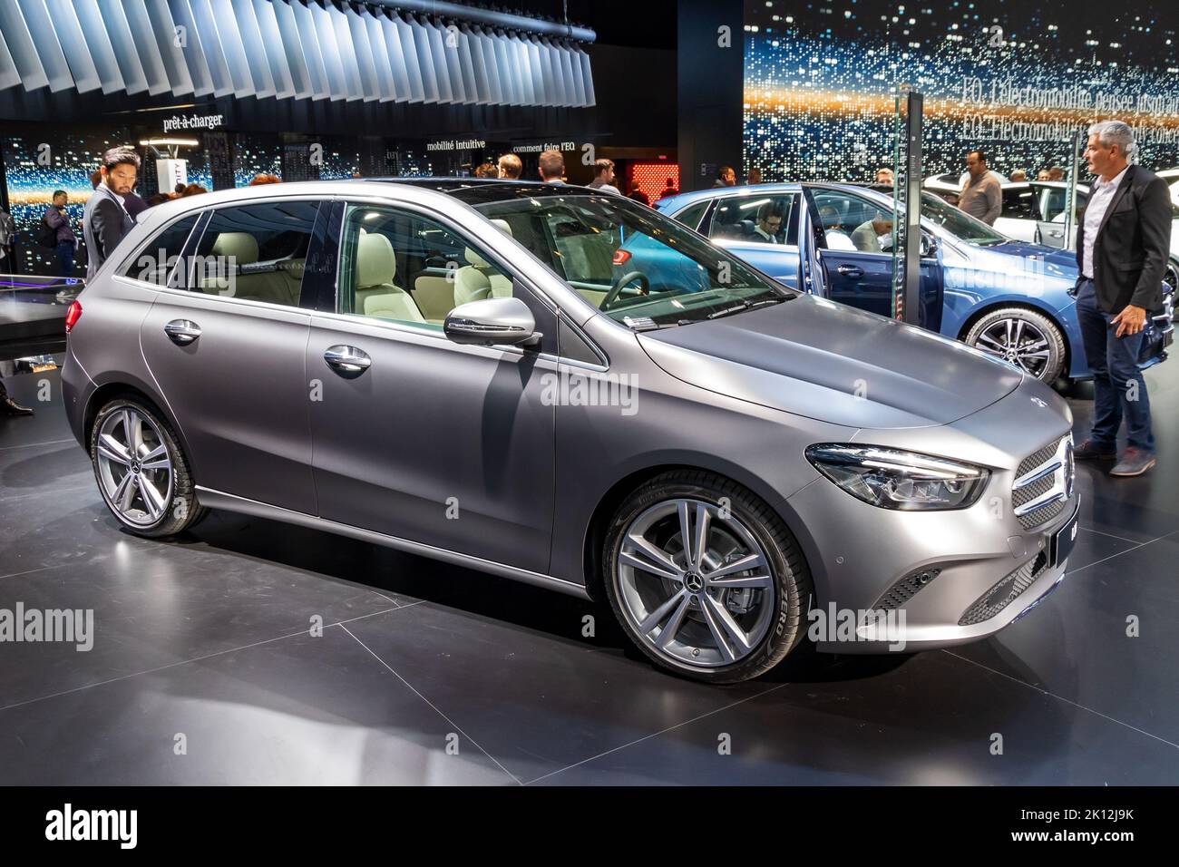 Mercedes Benz Classe B B200 in mostra al Motor Show di Parigi. Parigi, Francia - 3 ottobre 2018. Foto Stock