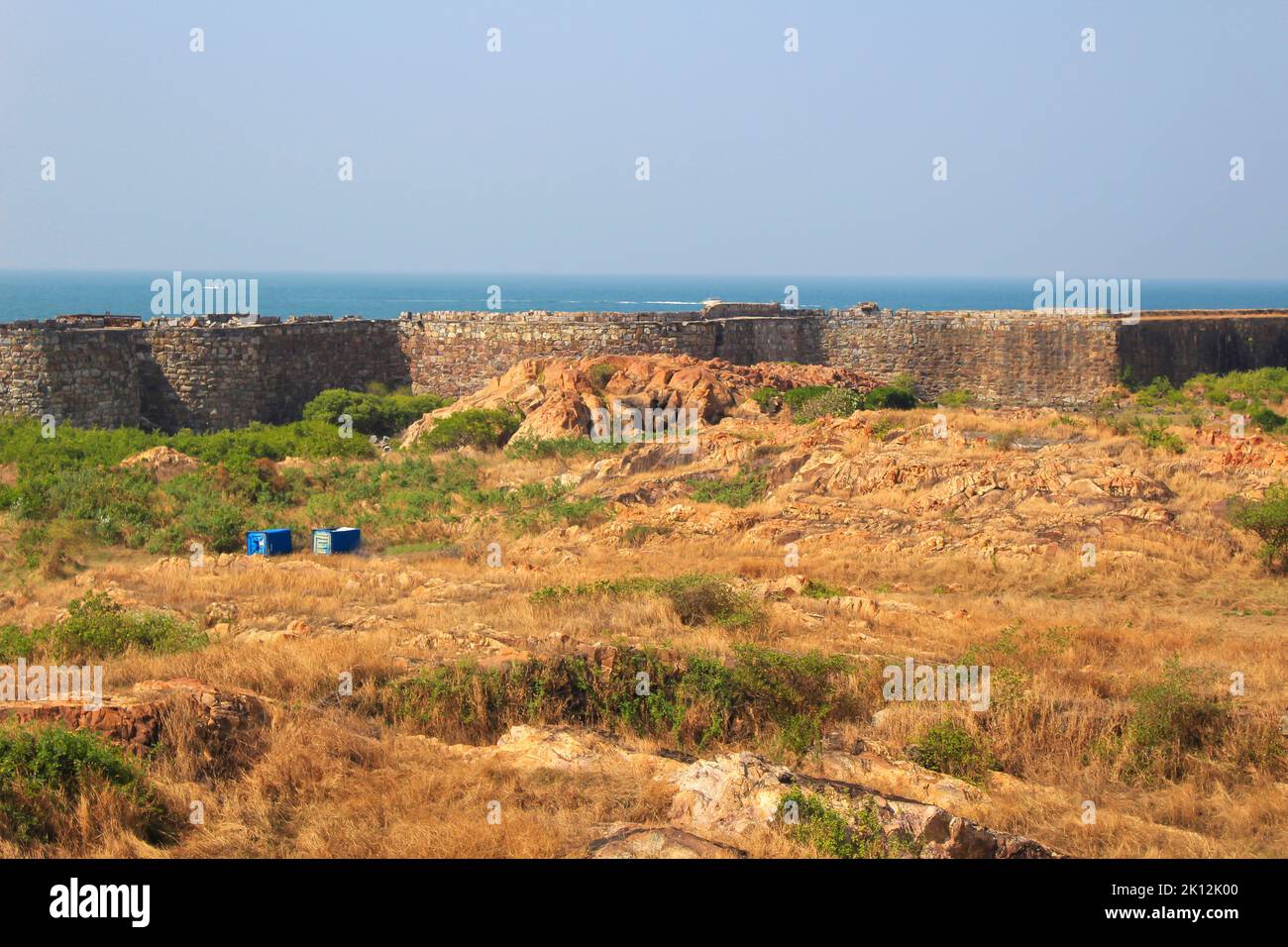 Sulla terra di Sindhudurg Fort, Malvan, Maharashtra, India Foto Stock