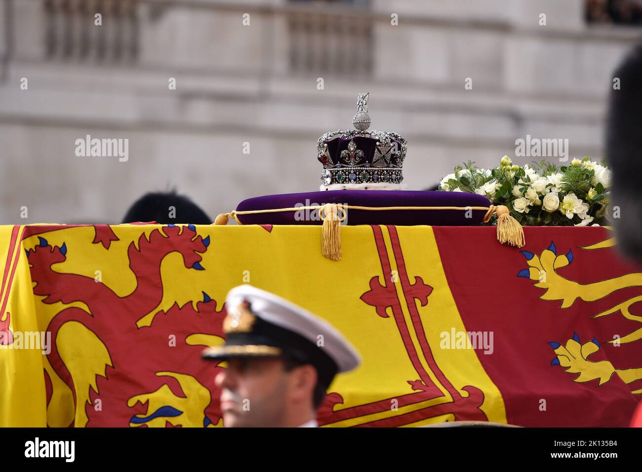 Corona Di Stato Imperiale Su Cuscino Di Velluto Immagini E Fotografie 