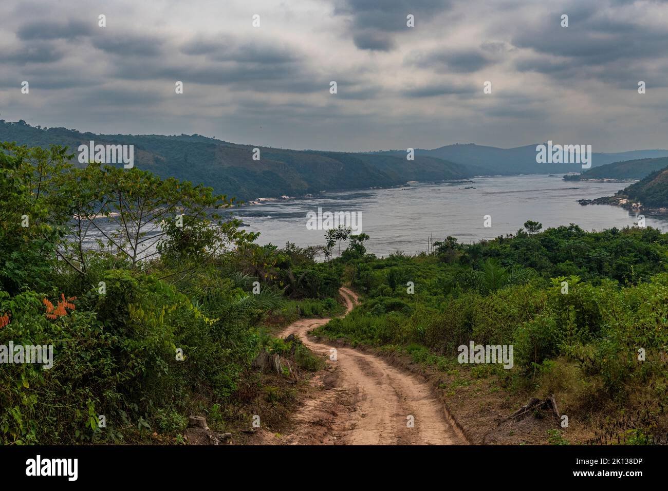 Vista sul fiume Congo, le cascate di Zongo, la Repubblica Democratica del Congo, l'Africa Foto Stock