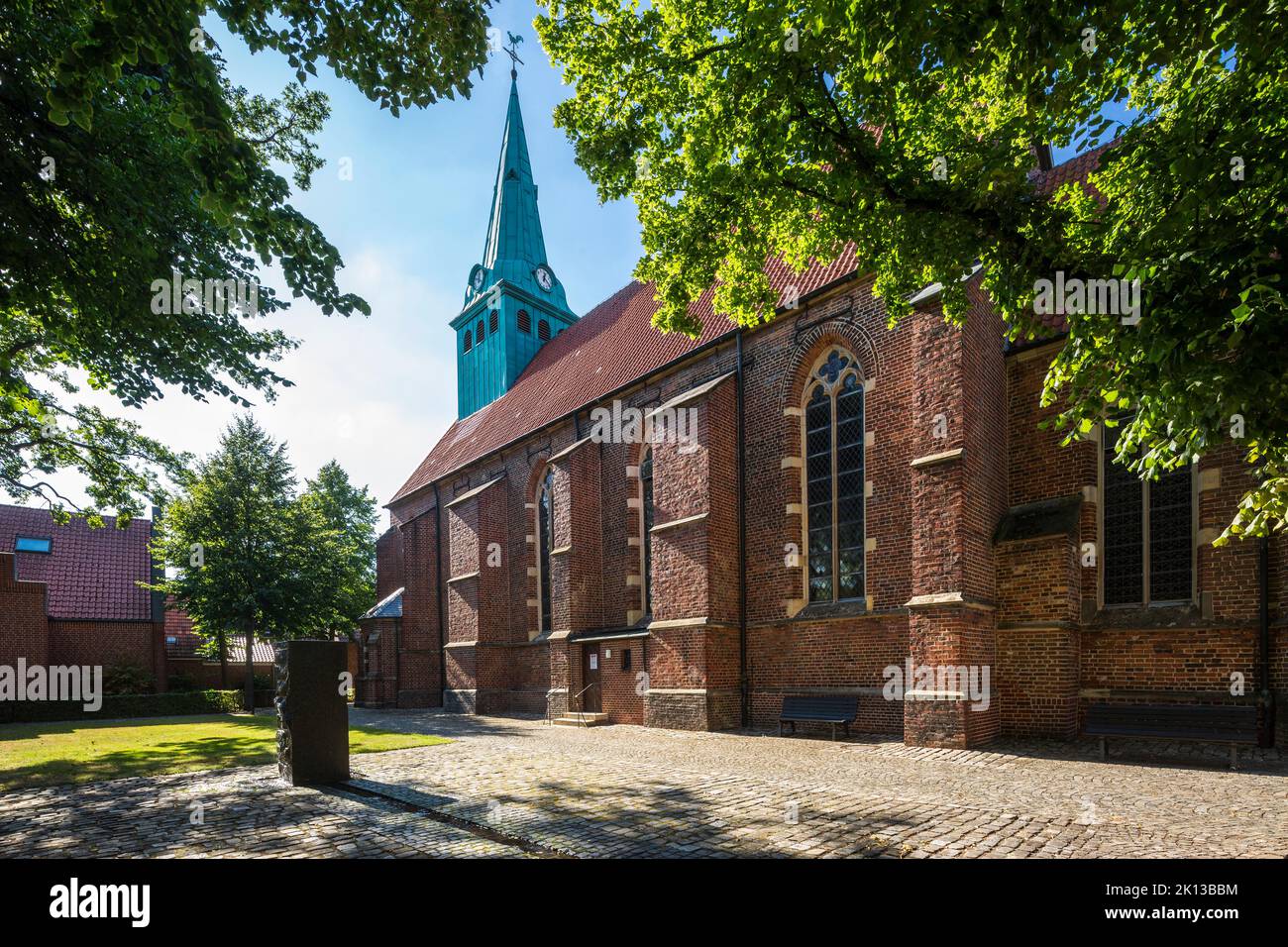 Deutschland, Ahaus, Westmuensterland, Muensterland, Westfalen, Nordrhein-Westfalen, NRW, Ahaus-Ottenstein, Katholische Pfarrkirche St. Georg, Spaetgot Foto Stock