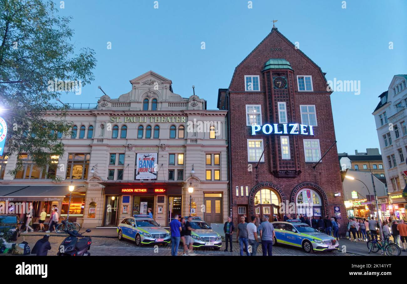 St. Pauli Theater und Davidwache ad Amburgo, Germania Foto Stock