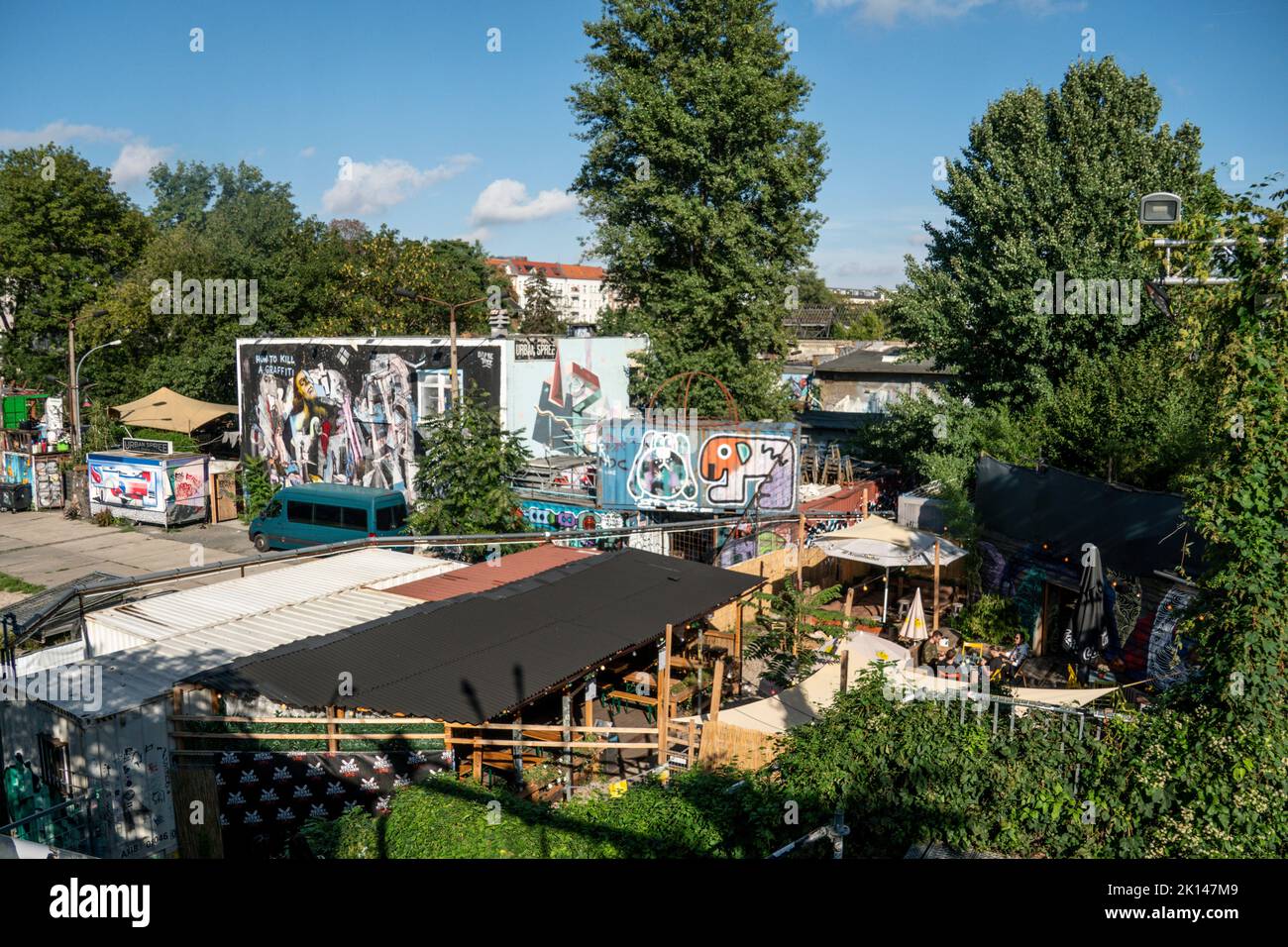 Biergarten auf dem RAW-Gelände a Berlino-Friedrichshain Foto Stock