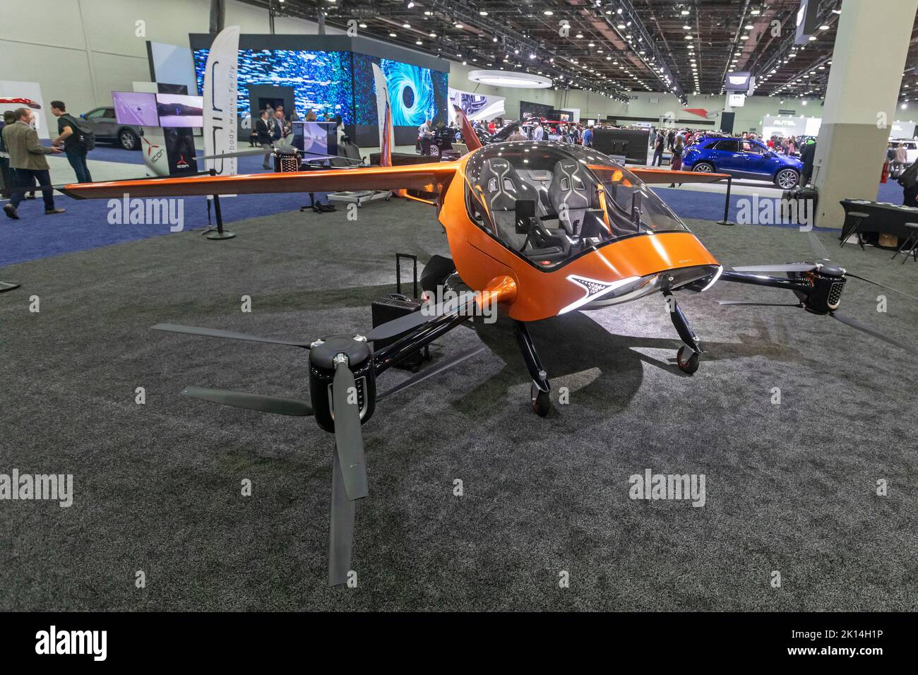 Detroit, Michigan, Stati Uniti. 14th Set, 2022. Un aeromobile elettrico sviluppato da una società chiamata Air, in mostra al North American International Auto Show. Il decollo verticale e l'atterraggio del velivolo vantano un'ora di volo con un raggio di 100 miglia. Credit: Jim West/Alamy Live News Foto Stock