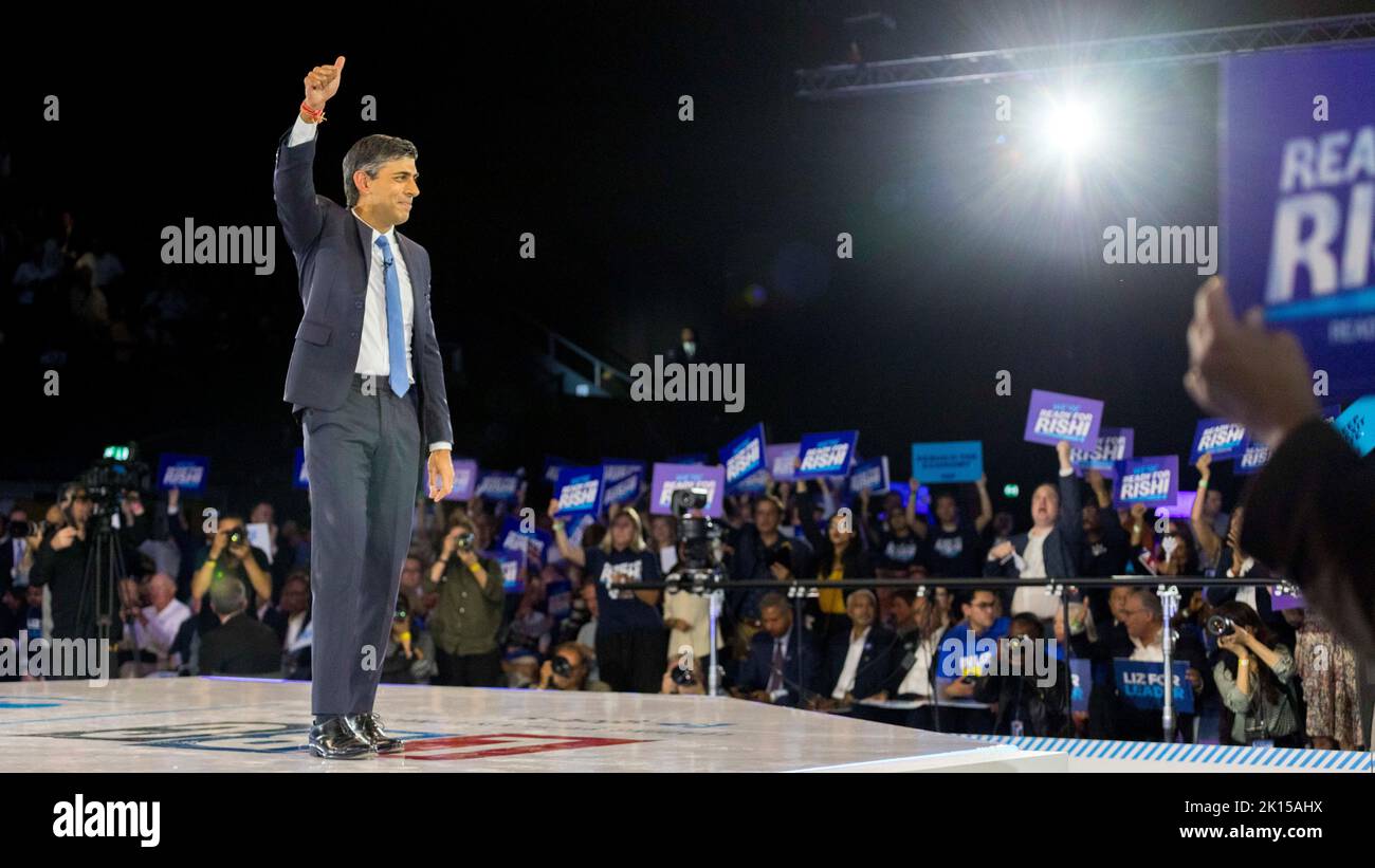 Le ultime marchette si svolgono stasera a Wembley a Londra. Nella foto: Rishi Sunak dà il suo discorso. Immagine scattata il 31th ago 2022. © Belinda J Foto Stock