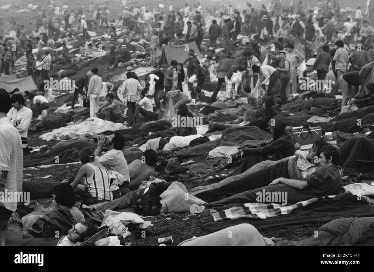 Uno sguardo a parte della folla al Woodstock Music Festival; 1969. Foto Stock