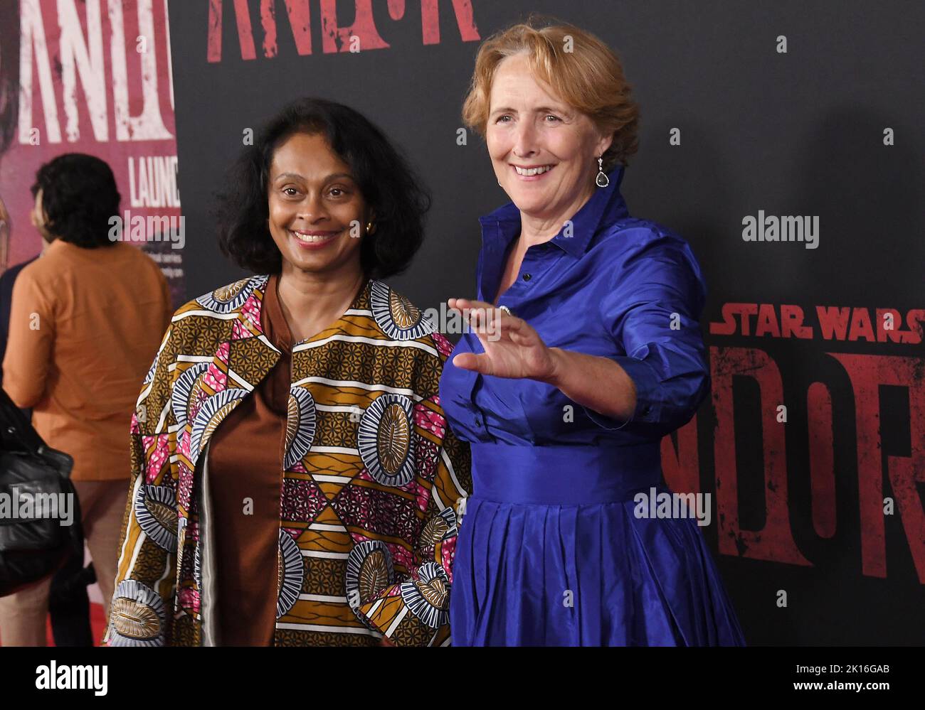 Los Angeles, Stati Uniti. 15th Set, 2022. (L-R) Sonali Deraniyagala e Fiona Shaw all'ANDOR Launch Event tenutosi presso l'El Capitan Theater di Hollywood, CA, giovedì 15 settembre 2022. (Foto di Sthanlee B. Mirador/Sipa USA) Credit: Sipa USA/Alamy Live News Foto Stock