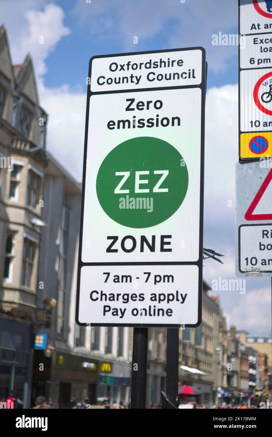 Cartello zona a zero emissioni nel centro di Oxford Foto Stock