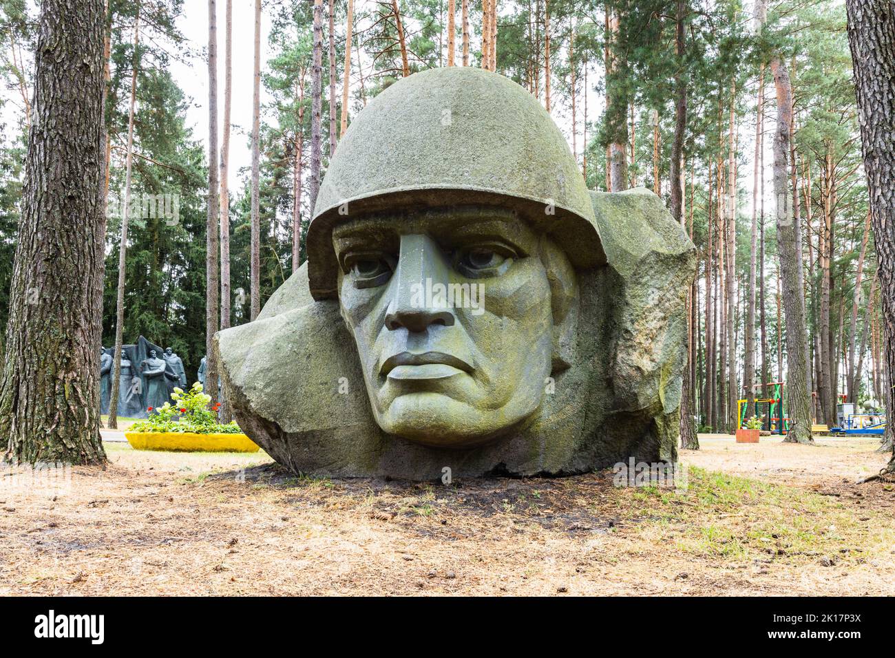 Soldato sovietico - scultura di reliquie ideologiche sovietiche. Druskininkai, Lituania, 12 settembre 2022 Foto Stock