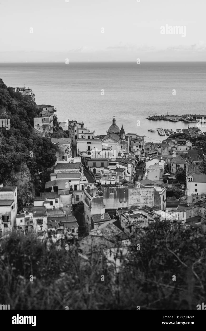 cetara, villaggio sulla costiera amalfitana, positano, italia Foto Stock