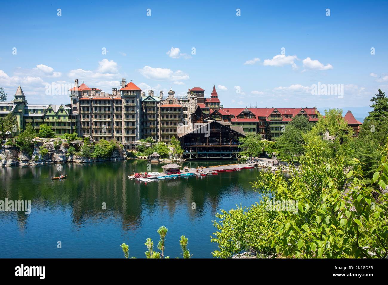 New Paltz, New York - 11 luglio 2015: Fondato dalla famiglia Smiley nel 1869, il resort del castello vittoriano si trova nella Hudson Valley, a 90 miglia nort Foto Stock