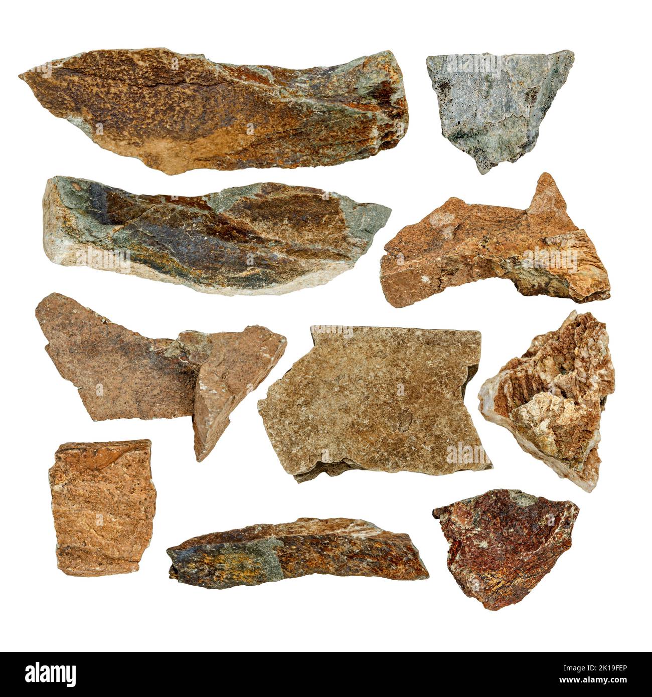 Macro – Collezione di pietre da costruzione isolata su sfondo bianco (alta risoluzione) Foto Stock