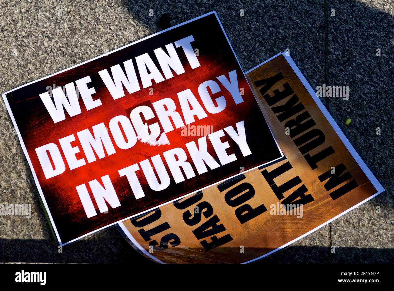 Voices Unite: Rafforzare la protesta della comunità turca per la democrazia, la giustizia e l'uguaglianza a Londra Foto Stock