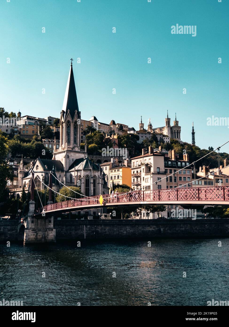 La Chiesa di San Giorgio, una chiesa cattolica romana nella Vecchia Lione. Foto Stock