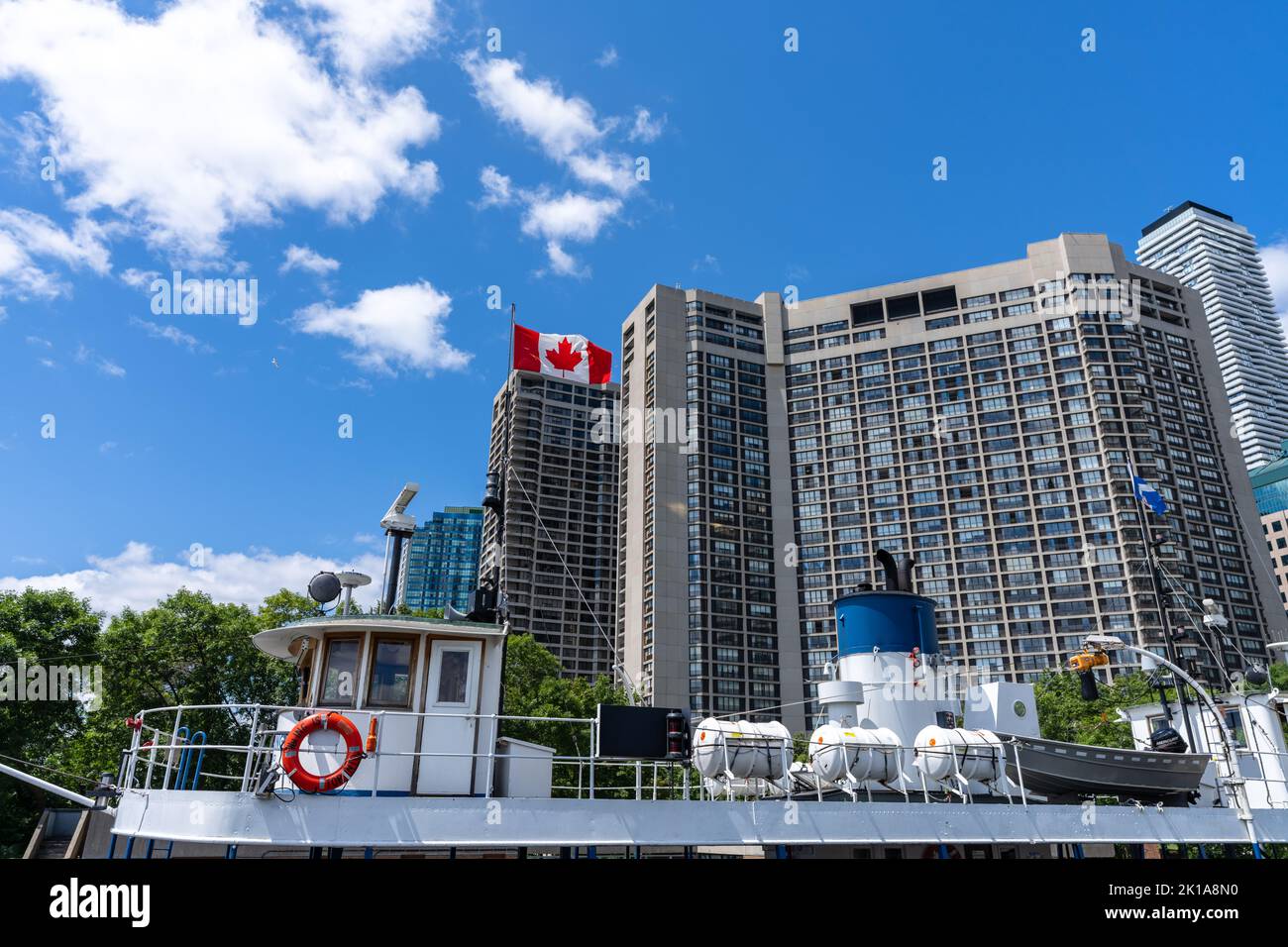 Toronto, Ontario, Canada - 30 2021 luglio: Terminal dei traghetti Jack Layton in estate. Island Ferry Dock e il molo. Foto Stock