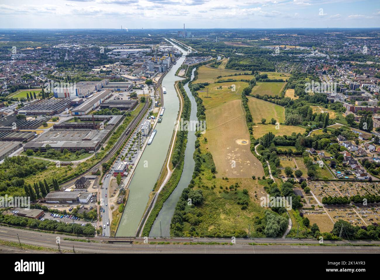 Veduta aerea, zona di ex Unione di Thyssen Draht AG, Hafenstraße, zona della società Voestalpine Böhler, canale Datteln-Hamm, centro, Hamm, zona della Ruhr, Nord Reno Foto Stock