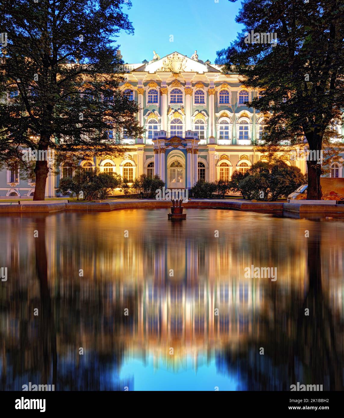 Palazzo d'inverno sulla Piazza del Palazzo a San Pietroburgo, Russia Foto Stock