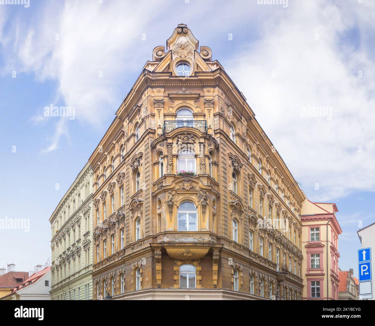 Bella casa in via Lilova e via Naprstkova nel centro storico di Praga. Repubblica Ceca Foto Stock