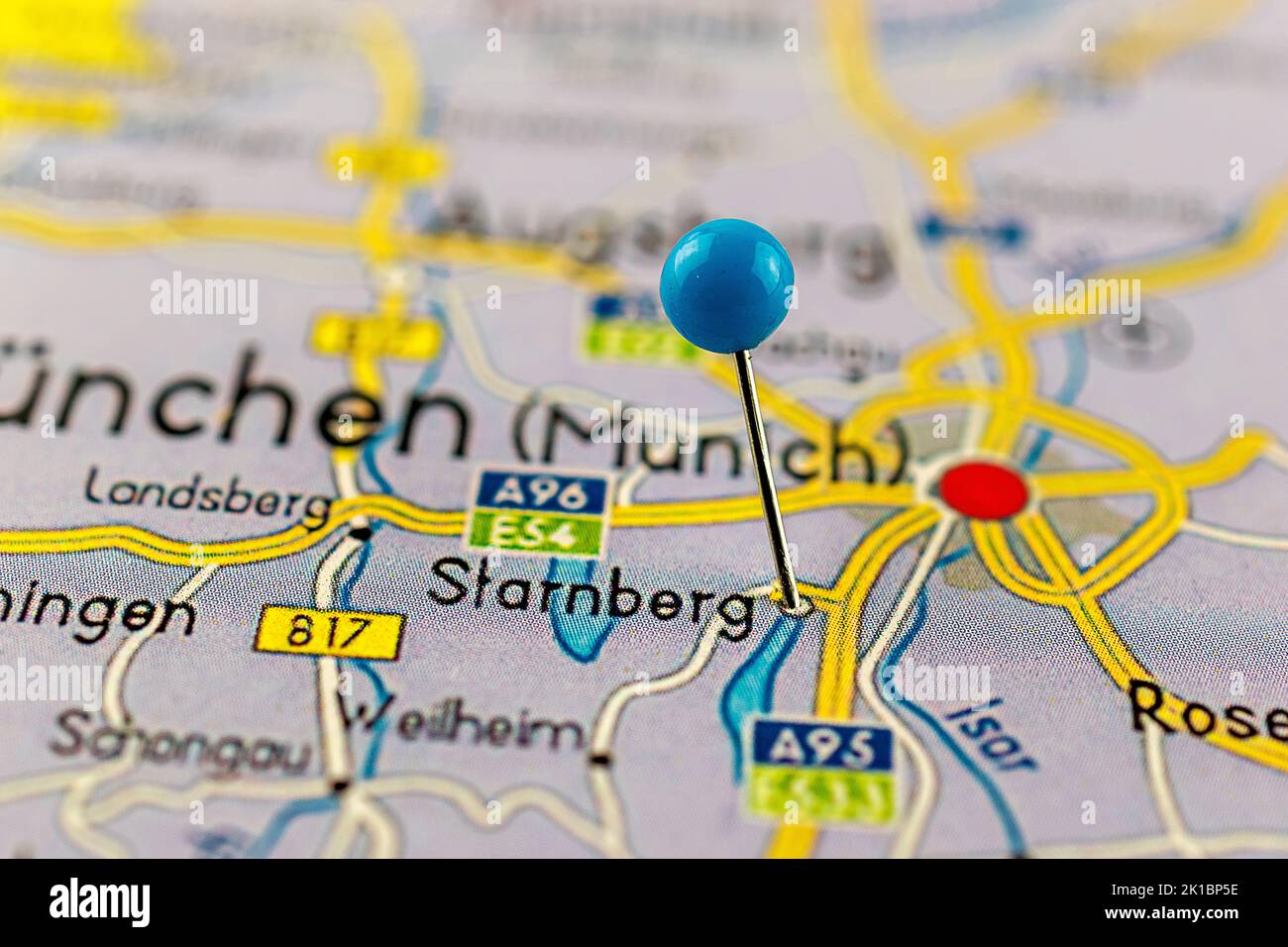 Mappa di Starnberg. Primo piano della mappa di Starnberg con la puntina rossa. Mappa con punto rosso di Starnberg in Germania. Foto Stock