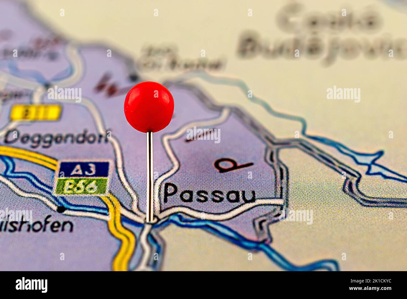 Mappa di Passau. Primo piano della mappa di Passau con il puntino rosso. Mappa con punto rosso di Passau in Germania. Foto Stock