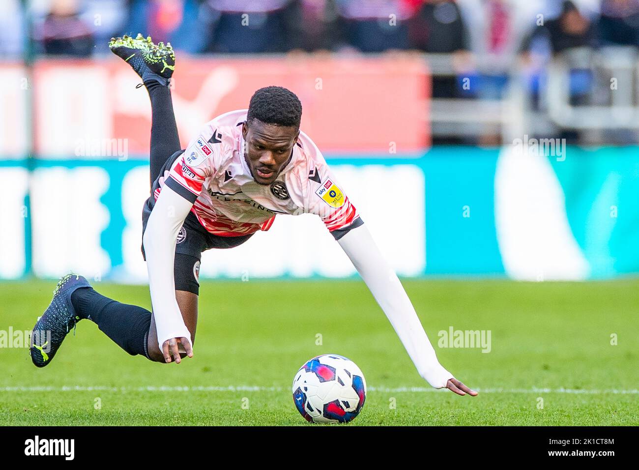 Mamadou Loum (22) del Reading FC durante la partita del Campionato Sky Bet tra Wigan Athletic e Reading al DW Stadium di Wigan sabato 17th settembre 2022. (Credit: Mike Morese | MI News) durante la partita del Campionato Sky Bet tra Wigan Athletic e Reading al DW Stadium di Wigan sabato 17th settembre 2022. Credit: MI News & Sport /Alamy Live News Foto Stock