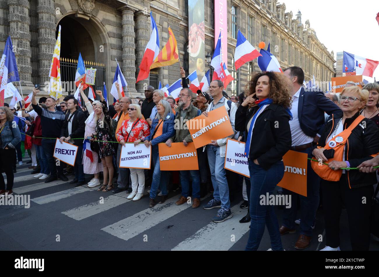 Manifestazione à l'Initiative de Florian Philippot et de son parti politique 'les patriotes' qui veulent entrer en résistance contre le gouvernement Foto Stock