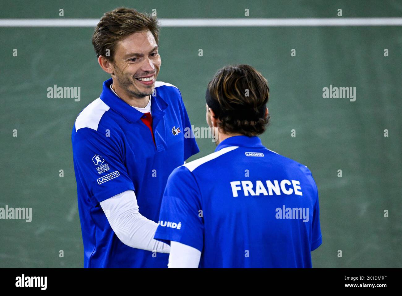 Il francese Nicolas Mahut e il francese Arthur Rinderknech festeggiano dopo aver vinto una doppia partita tra la coppia francese Mahut/Rinderknech e la coppia belga Gille/Vliegen, la terza partita tra la squadra belga e la Francia, nel Gruppo C della fase di gruppo delle finali della Coppa Davis 2022, sabato 17 settembre 2022, ad Amburgo, Germania. Il Belgio si contenderà dal 13 al 18 settembre contro Australia, Germania e Francia nel Gruppo C. BELGA FOTO LAURIE DIEFFEMBACQ Foto Stock
