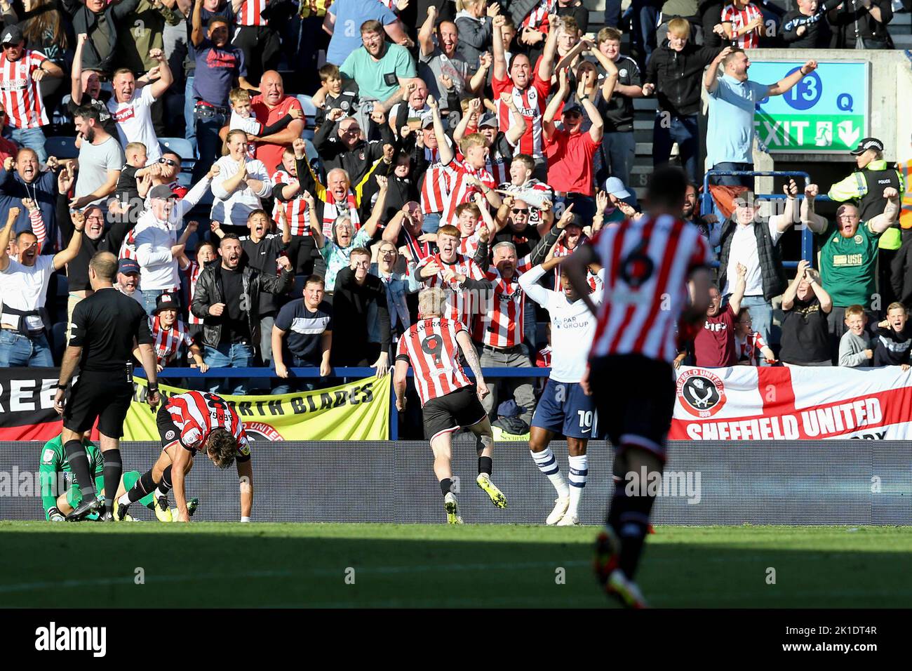 Preston, Regno Unito. 17th Set, 2022. Oliver McBurnie di Sheffield United (9) festeggia dopo aver segnato la sua squadra 2nd gol. Partita EFL Skybet Championship, Preston North End contro Sheffield Utd al Deepdale Stadium di Preston sabato 17th settembre 2022. Questa immagine può essere utilizzata solo per scopi editoriali. Solo per uso editoriale, licenza richiesta per uso commerciale. Nessun uso in scommesse, giochi o un singolo club / campionato / giocatore publications.pic di Chris Stading / Andrew Orchard sport fotografia / Alamy Live News Credit: Andrew Orchard sport fotografia / Alamy Live News Foto Stock