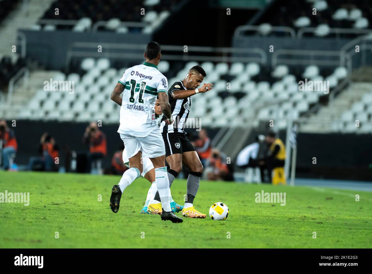 Rio, Brasile - 17 settembre 2022: Junior Santos giocatore in partita tra Botafogo vs Coritiba dal 17° round del Campionato brasiliano a Nilton Santos St Foto Stock