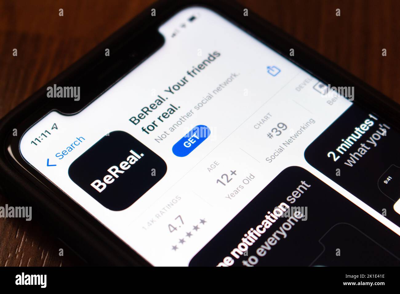 Vancouver, CANADA - Sep 11 2022 : applicazione BeReal in App Store su un iPhone. BeReal è un'app per social media francese che richiede agli utenti di acquisire snapshot e po Foto Stock