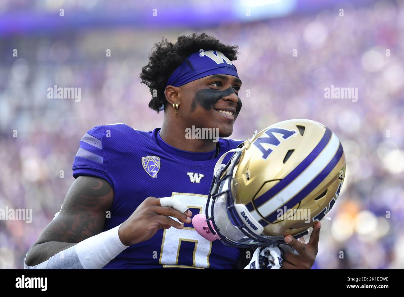 Seattle, Washington, Stati Uniti. 17th Set, 2022. Washington Huskies che si è ripresentata sarà Nixon (8) prima della partita di calcio NCAA tra i Washington Huskies e gli Michigan state Spartans all'Husky Stadium di Seattle, Washington. Washington ha sconfitto il Michigan state 39-28. Steve Faber/CSM/Alamy Live News Foto Stock