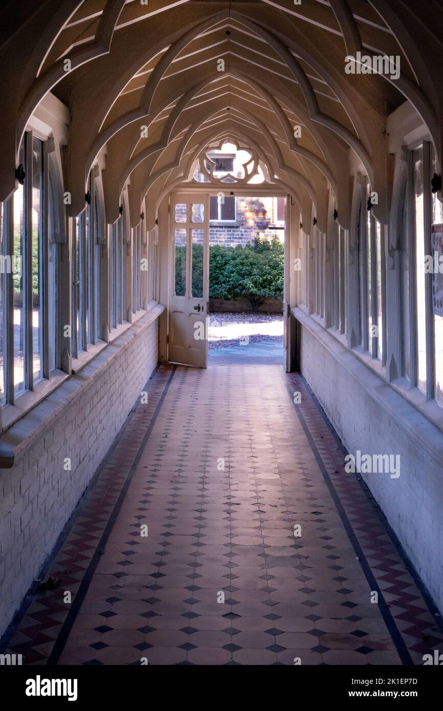 Portico d'ingresso esteso al Grange , casa di famiglia Gothic Revival di Augustus Pugin a Ramsgate Kent. Foto Stock