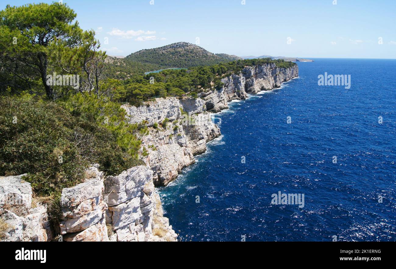 Scogliere sull'isola di Kornati - Mare Adriatico - Croazia Foto Stock