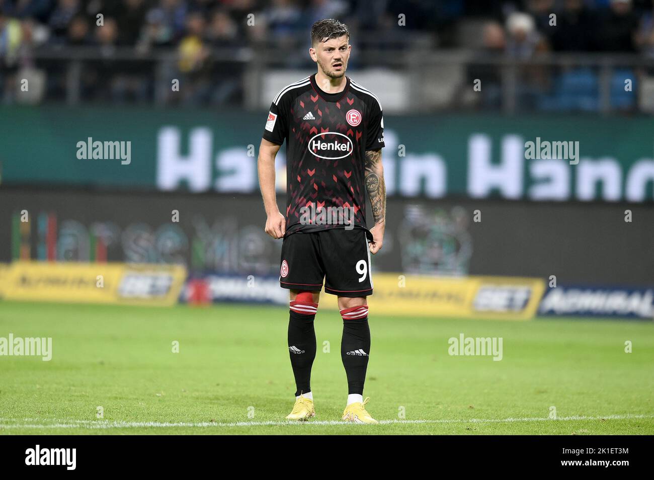 Amburgo, Germania. 17th Set, 2022. Calcio: 2nd Bundesliga, hamburger SV - Fortuna Düsseldorf, giorno 9, Volksparkstadion. Dawid Kownacki è rimasto deluso. Credit: Michael Schwartz/dpa - NOTA IMPORTANTE: In conformità ai requisiti della DFL Deutsche Fußball Liga e del DFB Deutscher Fußball-Bund, è vietato utilizzare o utilizzare fotografie scattate nello stadio e/o della partita sotto forma di sequenze di immagini e/o serie di foto simili a video./dpa/Alamy Live News Foto Stock