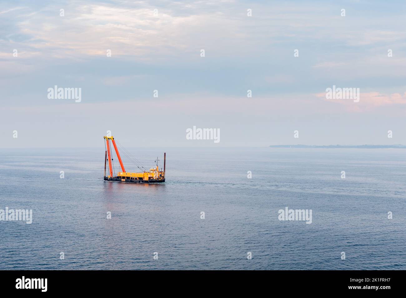 Kiel, Germania - 17 agosto 2022: Nave ascensore sull'oceano Foto Stock