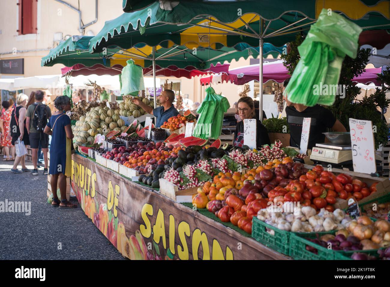 Mercato tradizionale di strada, Apt, Provenza, Francia, Europa Foto Stock