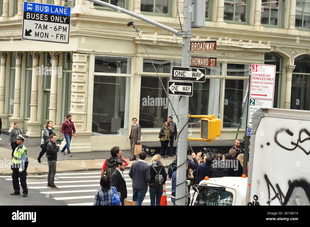Un set cinematografico e una troupe cinematografica a New York, Stati Uniti Foto Stock