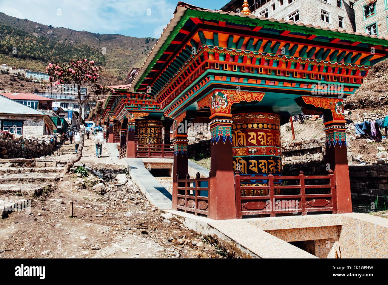 Nepal, Namche Bazaar - 24 aprile 2019. Sulla strada per Namche Bazaar, Himalaya Foto Stock