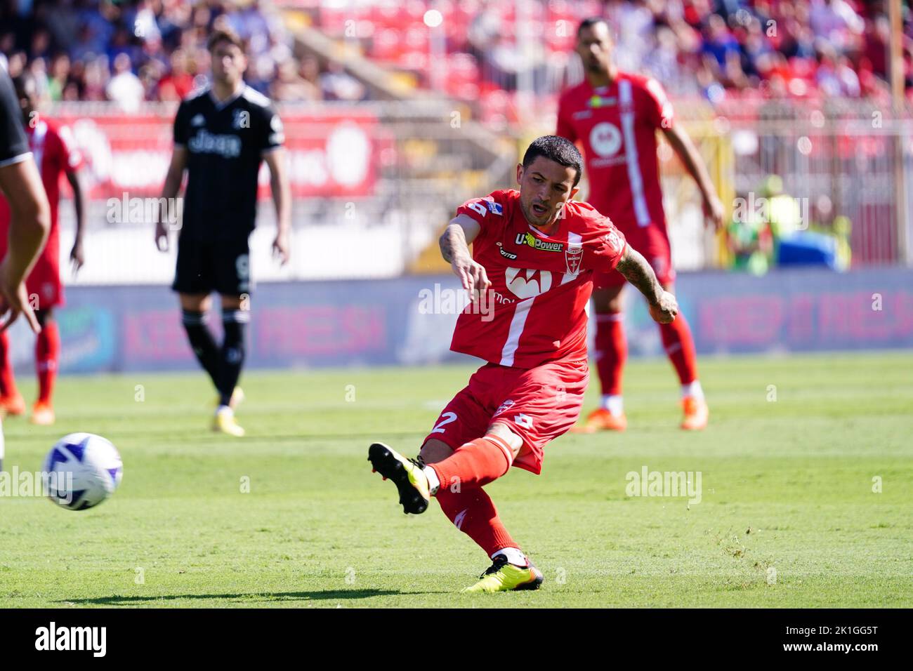 Monza, Italia. 18th Set, 2022. Stefano sensi (AC Monza) durante l'AC Monza vs Juventus FC, calcio italiano Serie A match in Monza, Italia, Settembre 18 2022 Credit: Independent Photo Agency/Alamy Live News Foto Stock