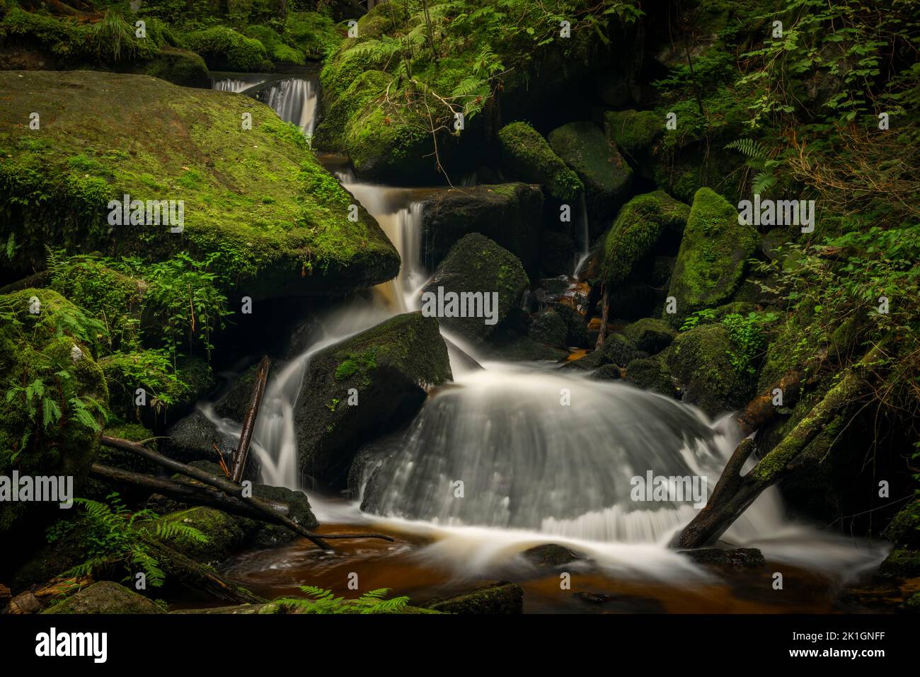 Cascata di San Wolfgang nei pressi della città di Vyssi Brod nella Boemia meridionale vicino al confine con l'Austria Foto Stock