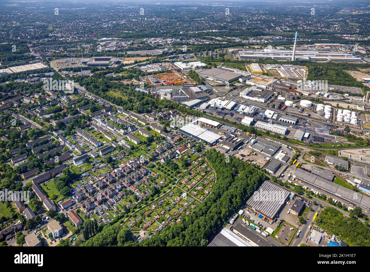 Veduta aerea, casa di lavoro Wildstraße, giardino Emil-Emscher, zona industriale Am Stadthafen Westuferstraße, Vogelheim, Essen, Ruhr, Foto Stock