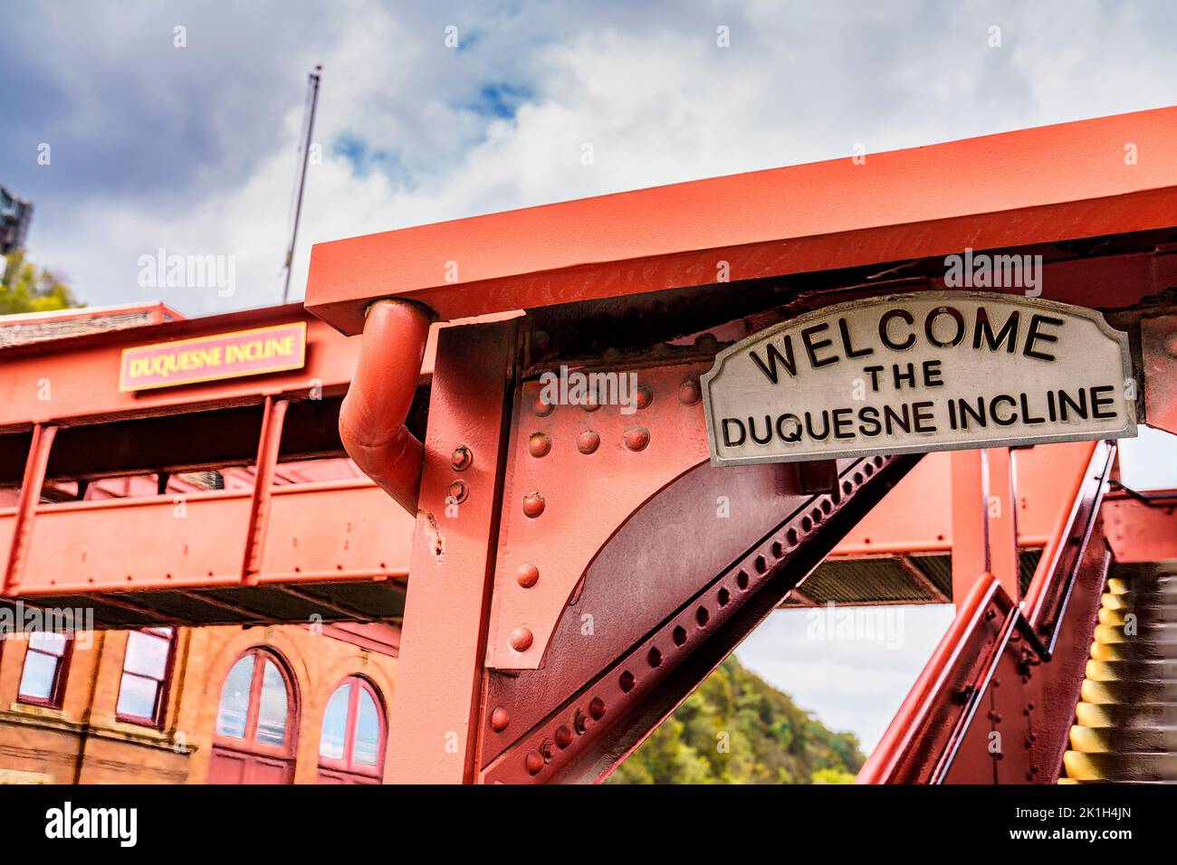 La stazione inferiore della storica Duquesne Incline a Pittsburgh, Pennsylvania. Foto Stock