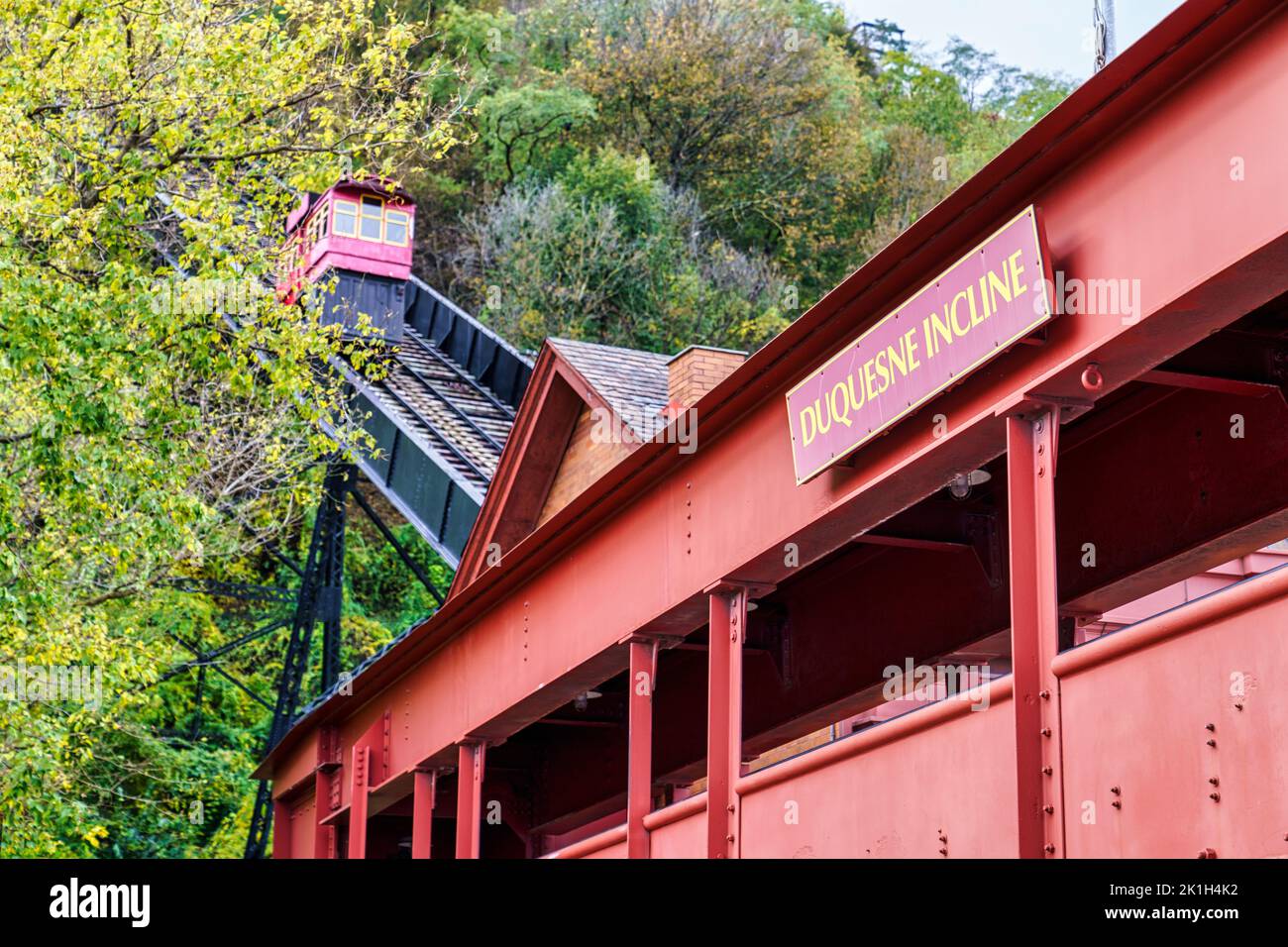 La stazione inferiore della storica Duquesne Incline a Pittsburgh, Pennsylvania. Foto Stock