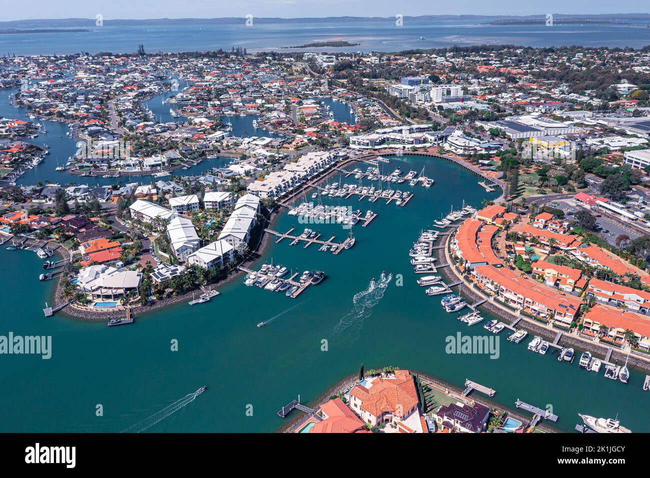 Vista aerea del porto turistico di Raby Bay, Queensland, Australia Foto Stock