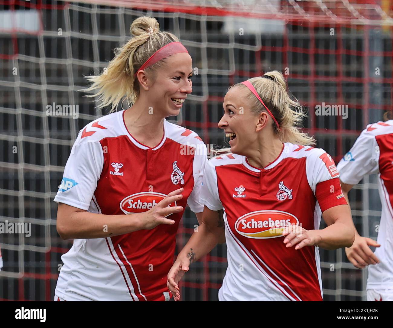 Colonia, Germania. 19th Set, 2022. Flyeralarm Frauen Bundesliga, giorno 1, 1. FC Koeln - TSG 1899 Hoffenheim, Sharon Beck (Koeln), Mandy Islacker (Koeln) Credit: Juergen Schwarz/Alamy Live News Foto Stock