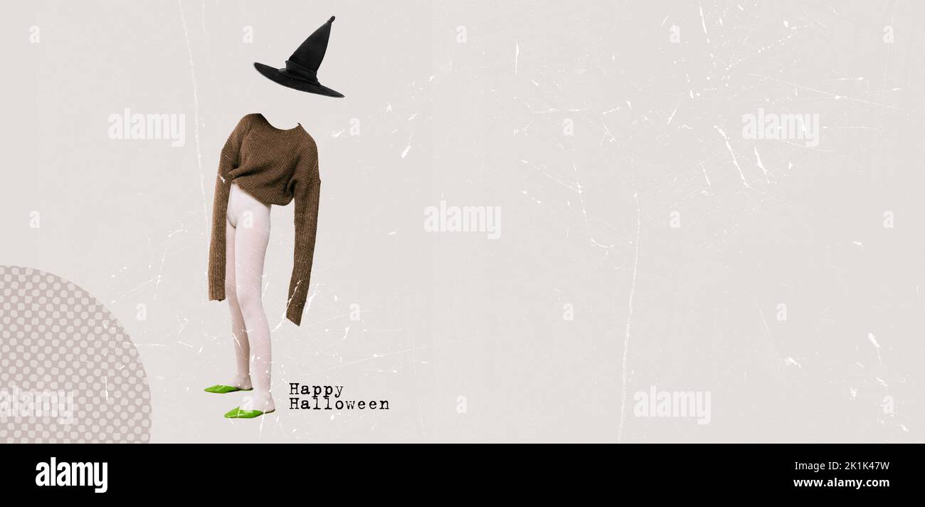 Collage d'arte contemporanea. Silhouette senza volto di gitl in collant bianco, maglione e cappello da strega. Poster per cartolina Foto Stock