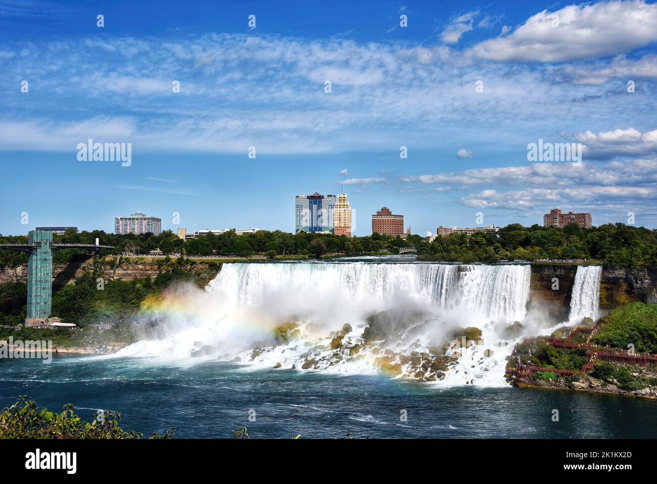 Le cascate American e Bridal Veil Falls con effetto arcobaleno visto dal lato canadese Foto Stock