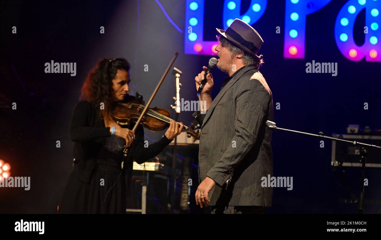 Parigi, Francia. 16th Set, 2022. Peter Doherty & Fred lo suonano al Festival Paris Paradis 2022 al Parc De la Villette di Parigi, in Francia, il 16 settembre 2022. (Foto di Lionel Urman/Sipa USA) Credit: Sipa USA/Alamy Live News Foto Stock