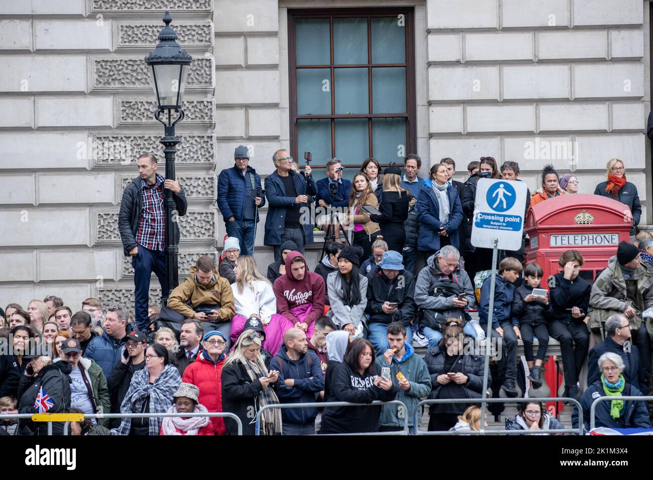 Londra, Regno Unito. 19 settembre 2022. Piazza del Parlamento davanti al funerale statale per la regina Elisabetta II Il 8 settembre 2022, Elisabetta II, Regina del Regno Unito e degli altri regni del Commonwealth, morì all'età di 96 anni al castello di Balmoral in Scozia. Il più antico monarca britannico vivente e che regna da più tempo. Credit: Notizie SMP / Alamy Live News Foto Stock